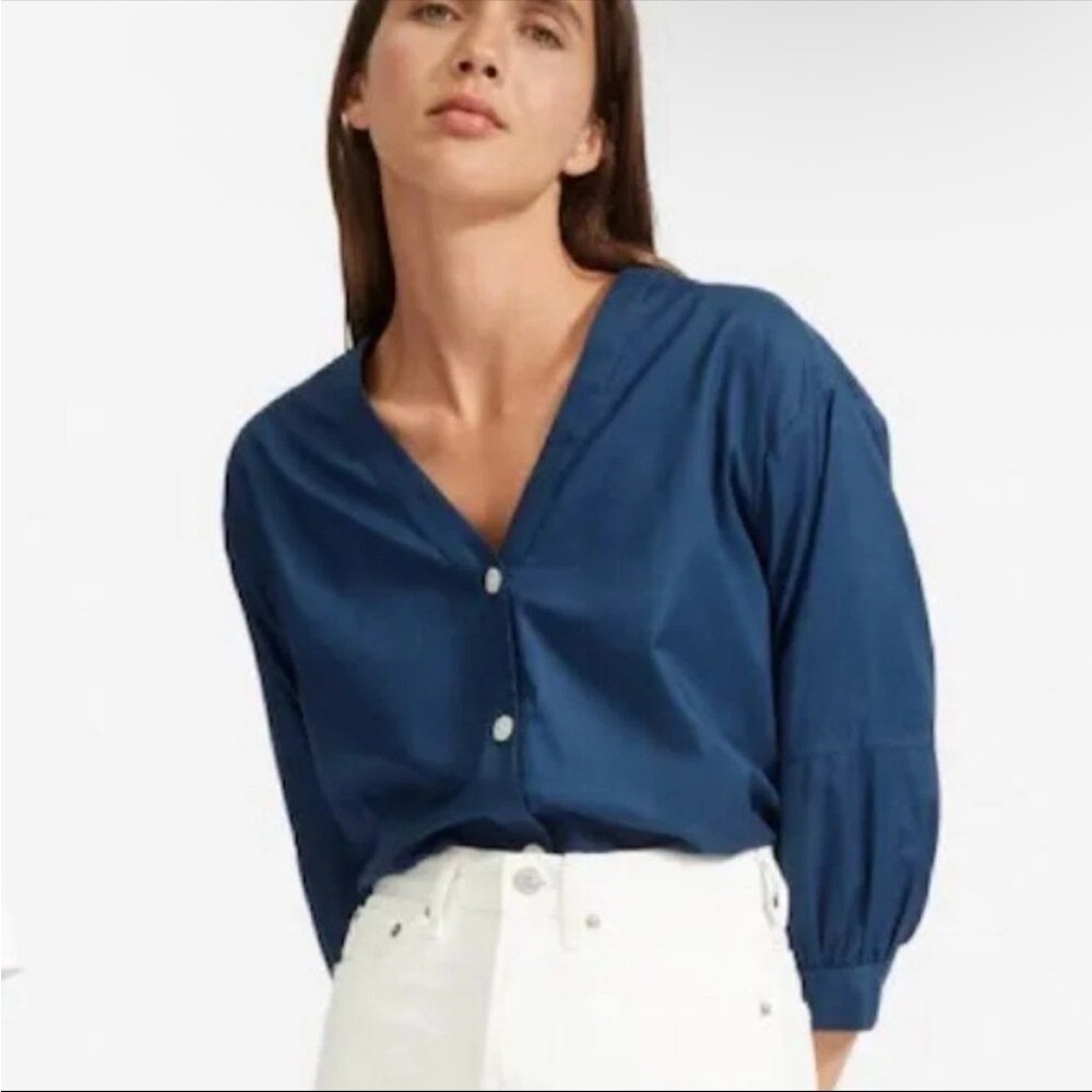 Everlane The Silky Cotton Lantern Top Button Down V Neck Navy Blue